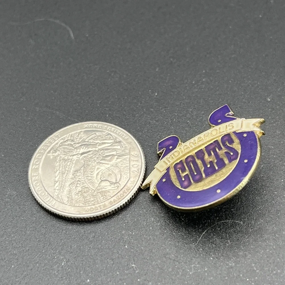 NFL Football‎ Indianapolis Colts Lapel Hat Pin